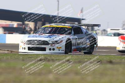 media/Jan-18-2026-CalClub SCCA (Sun) [[8bc6468723]]/Group 5 Race/Turn 1/